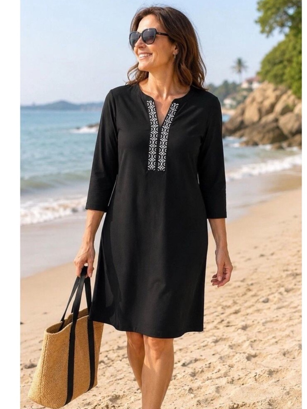 Lands’ End embroidered swim dress in black and white. Size: Small